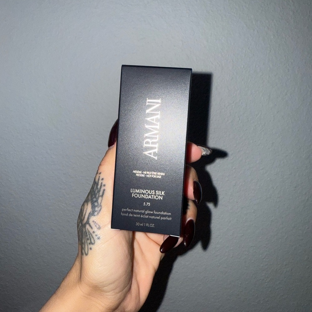Giorgio Armani Luminous Silk Foundation - New Formula Shade 5.75